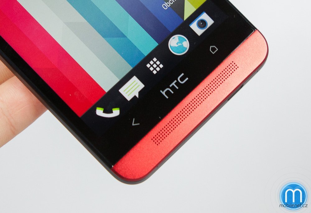 HTC One (červená)