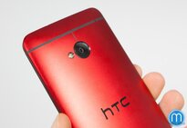HTC One (červená)