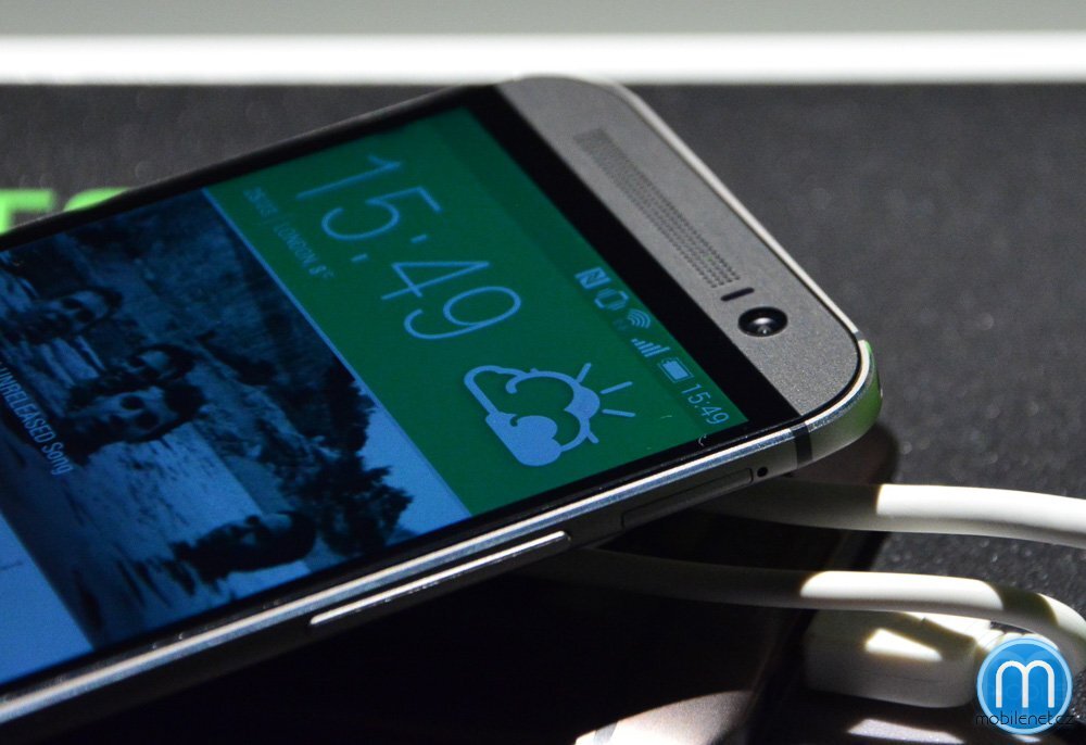 HTC One (M8)