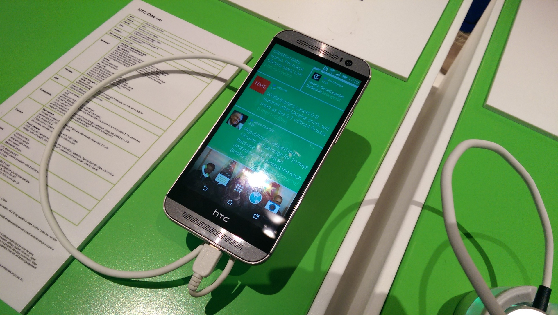 HTC One (M8)