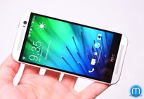 HTC One (M8)