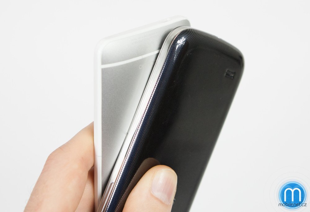 HTC One mini a Samsung Galaxy S4 mini