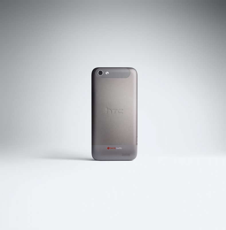 HTC One V