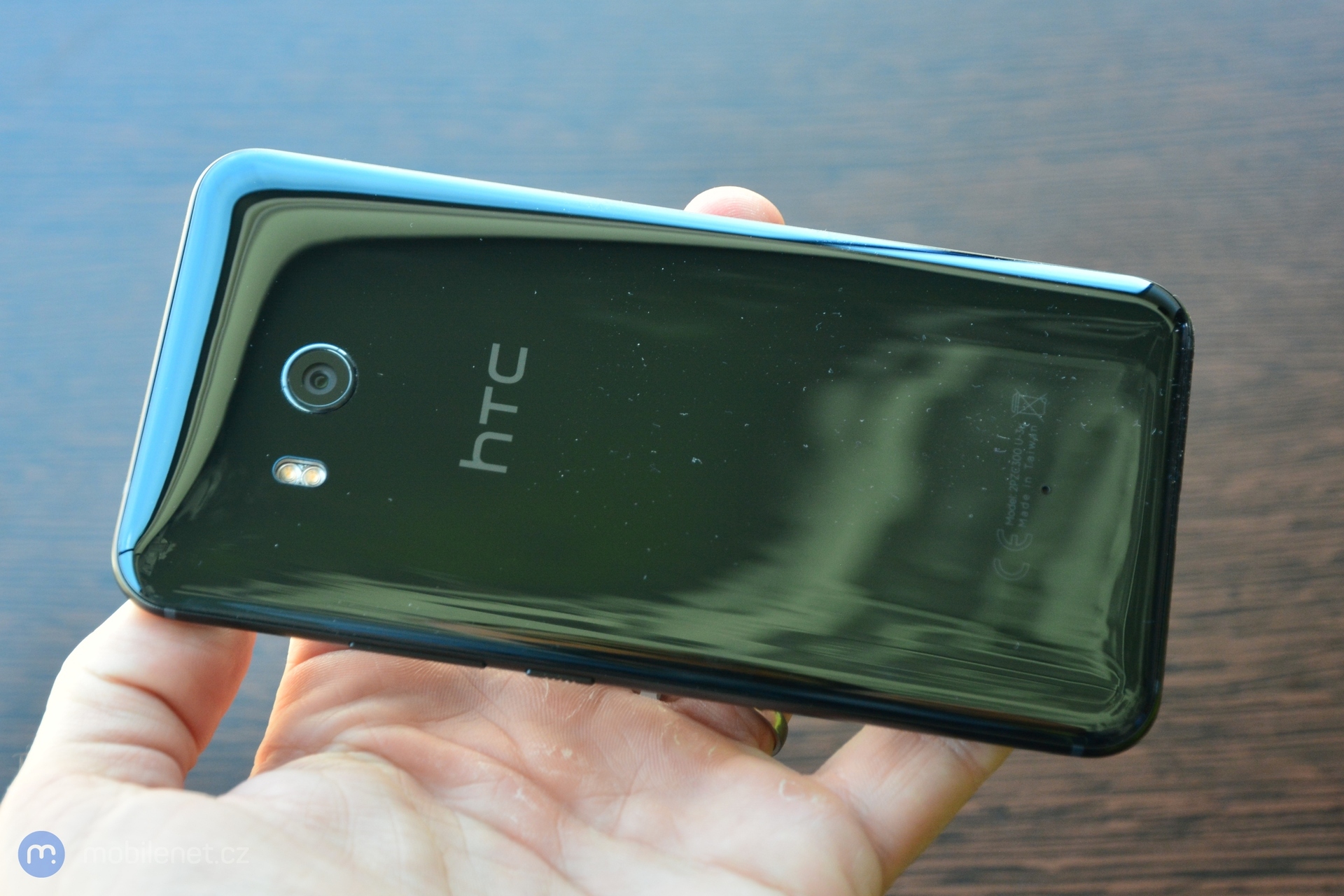 HTC U 11