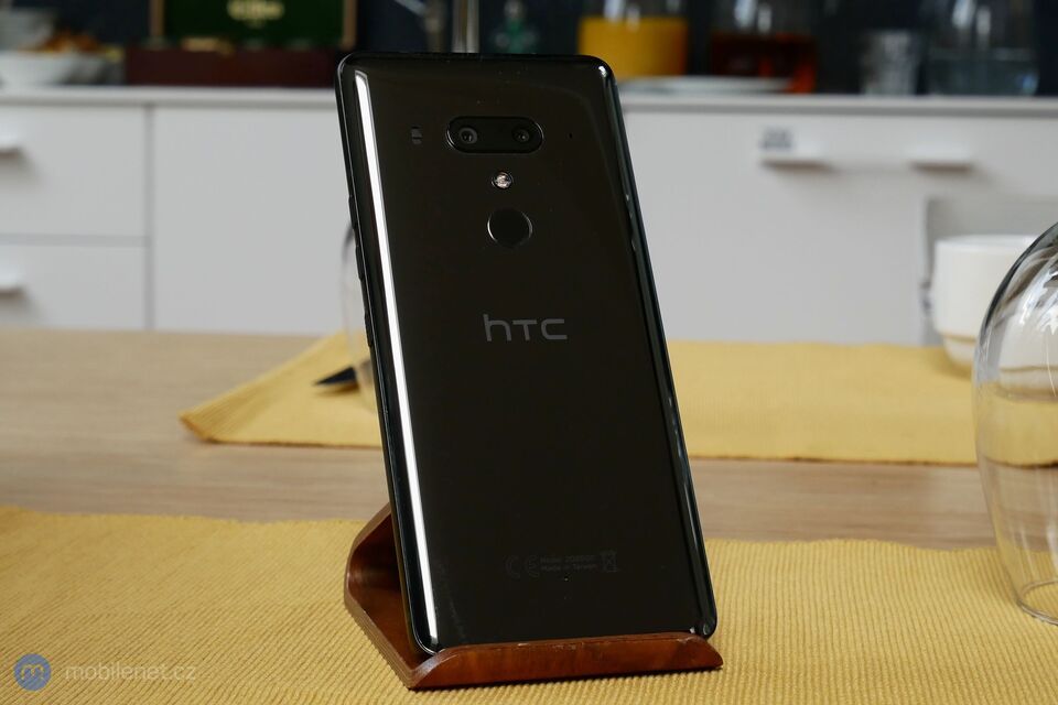HTC U12+
