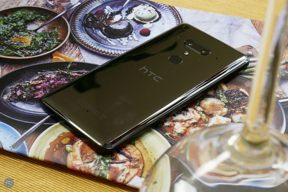 HTC U12+