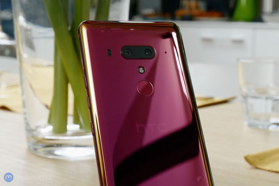 HTC U12+