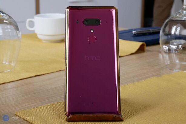 HTC U12+
