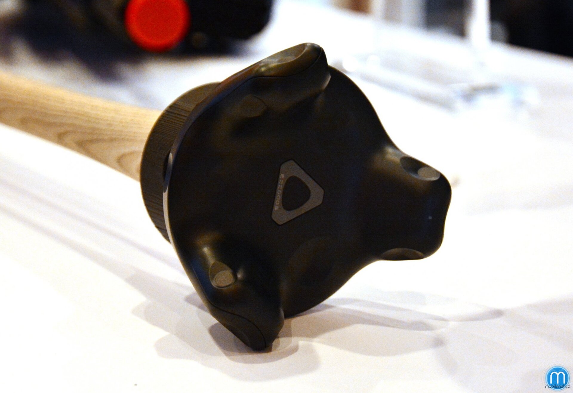 HTC Vive Tracker na příslušenství