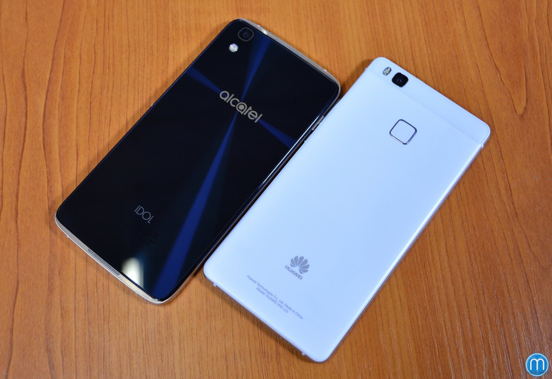 Huawei P9 Lite vs Alcatel Idol 4 