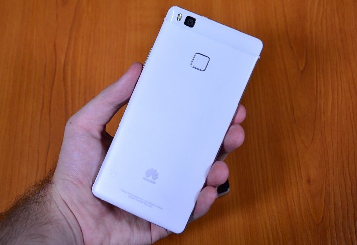 Huawei P9 Lite vs Alcatel Idol 4 