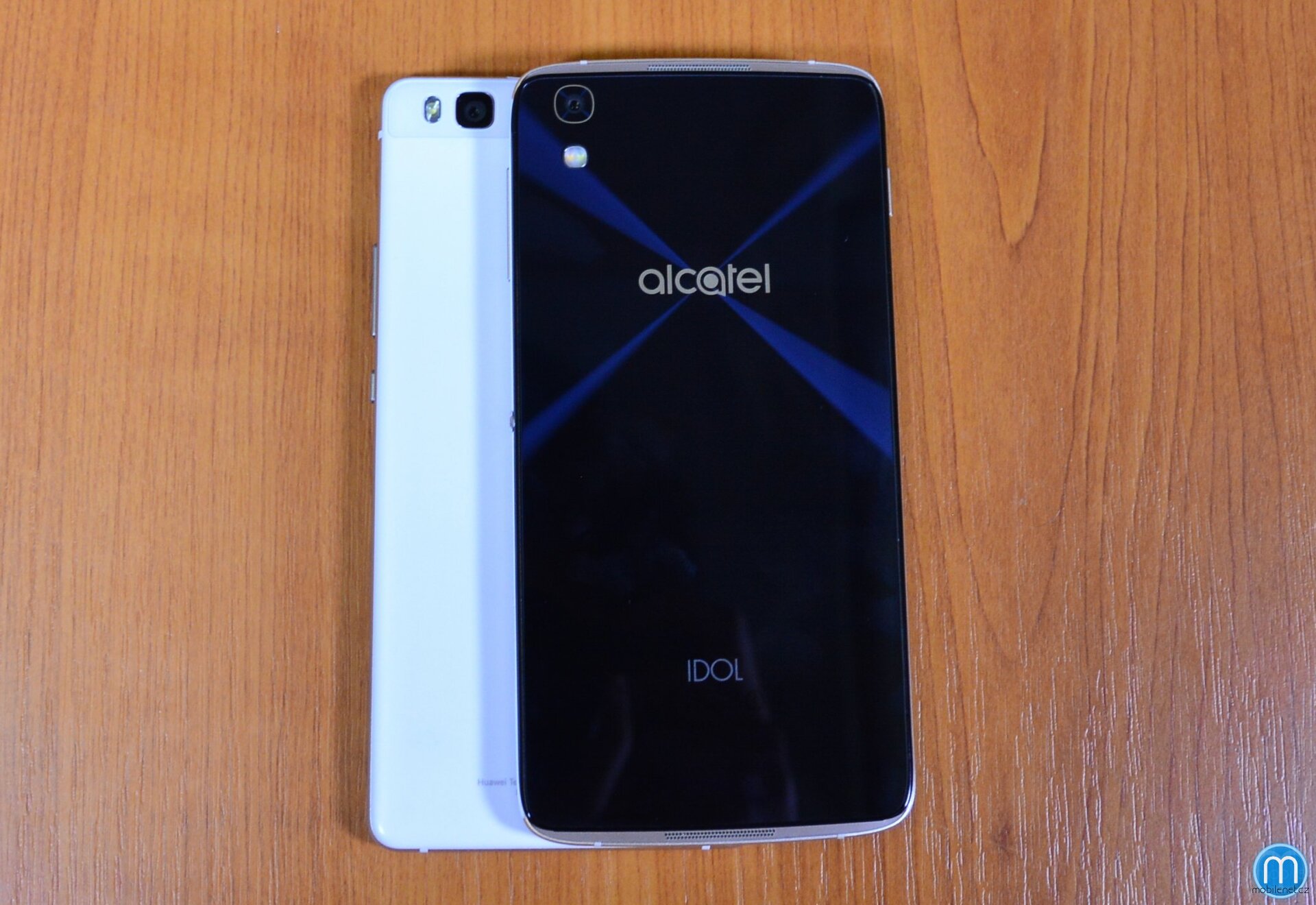 Huawei P9 Lite vs Alcatel Idol 4 