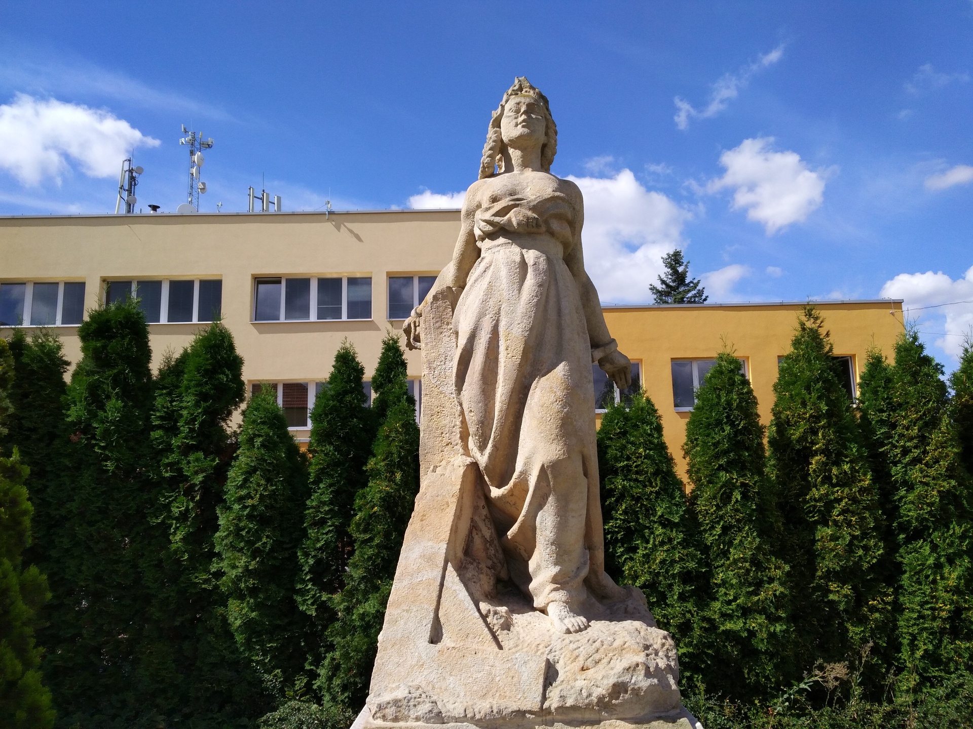 Huawei P9 Lite vs Alcatel Idol 4 