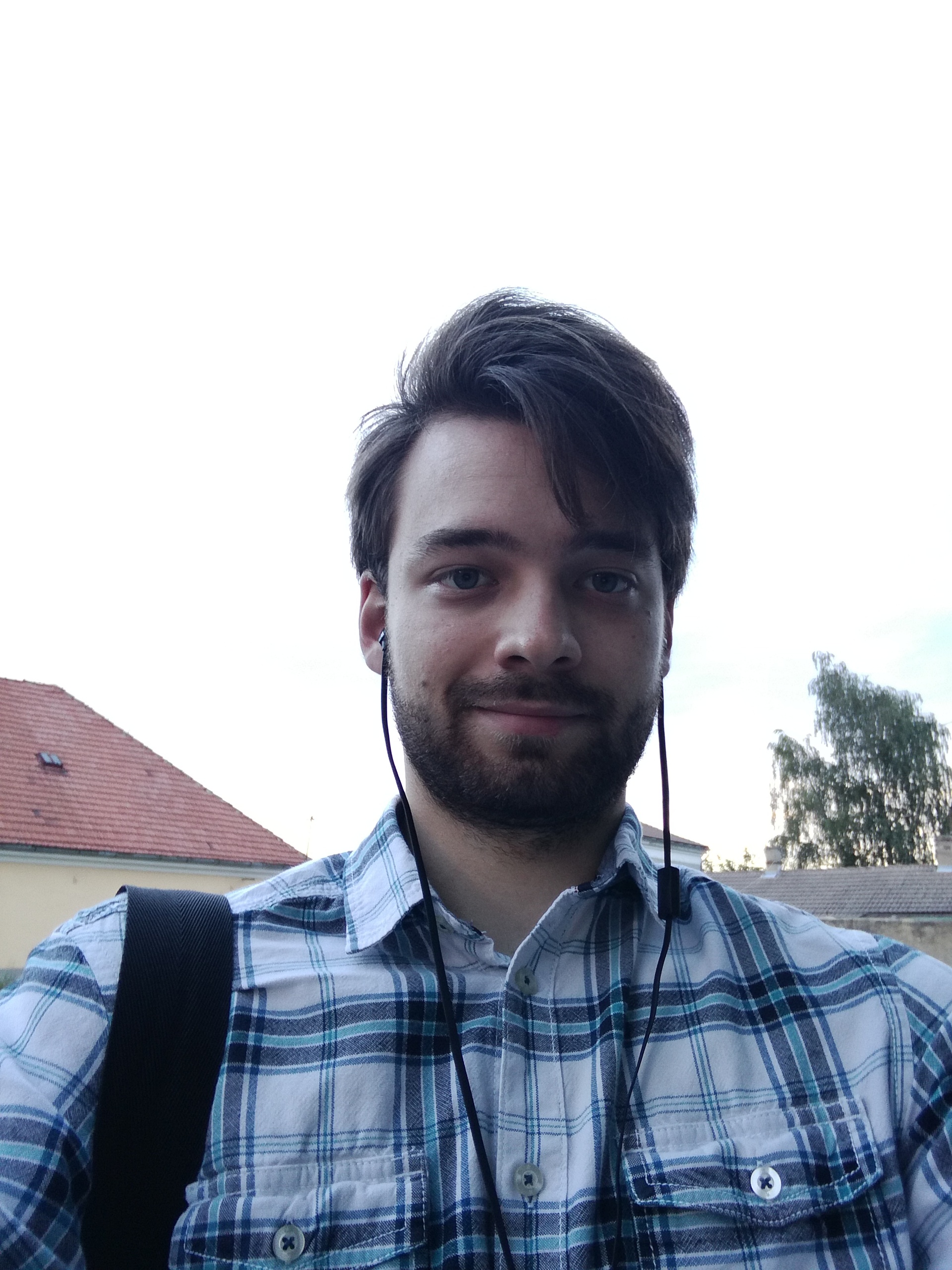 Huawei P9 Lite vs Alcatel Idol 4 