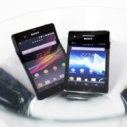 Sony Xperia Z a Xperia V v redakci: z krabice rovnou do vody (video)