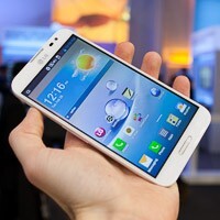 LG prodalo na domácím trhu 500 000 Optimusů G Pro za 40 dní