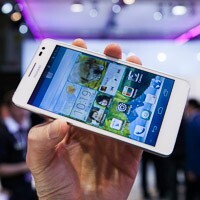 Huawei Ascend D2 naživo překvapil - je pohledný a výkonný