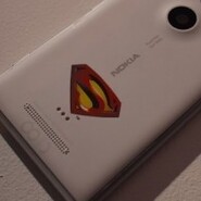 Nokia plánuje limitovanou edici Lumie 925 k novému Supermanovi