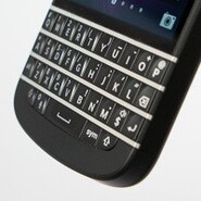 BlackBerry Q10: i s QWERTY klávesnicí to jde velmi moderně
