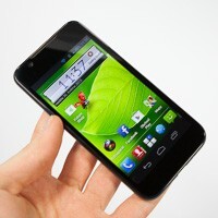 ZTE Blade G v redakci: první dojmy a fotografie