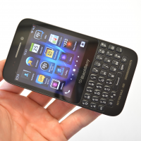 BlackBerry Q5