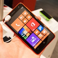 Největší Lumia naživo: první dojmy z Nokia Lumia 625 z Berlína