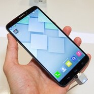 Alcatel One Touch Hero: tabletofon a originální příslušenství živě z IFA