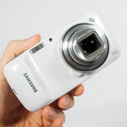 Recenze Samsung Galaxy S4 Zoom – Tlouštík fotografem