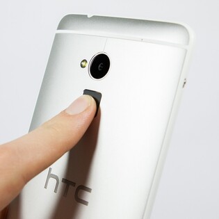 HTC One Max a modrý One se začínají prodávat v ČR