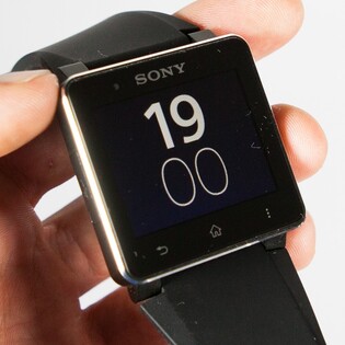 Sony SmartWatch 2 dostávají update s novými ciferníky i funkcemi