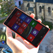 Obrovská Nokia Lumia 1520 se špičkovou výbavou naživo (video)