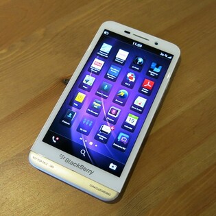 Fotogalerie: pohráli jsme si s bílou variantou BlackBerry Z30