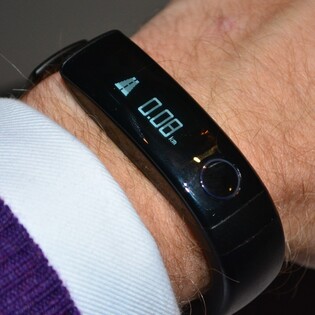 Vyzkoušeli jsme chytrý náramek LG Lifeband Touch (CES 2014)
