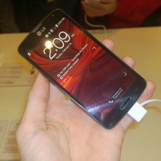 LG F70 a F90: entry-level se čtyřjádrem, LTE a KitKatem