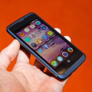 První dojmy z firefoxového ZTE Open C přímo z MWC 2014