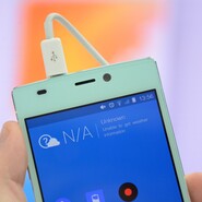 Je tenký jako břitva. Vyzkoušeli jsme nejtenčí smartphone na světě