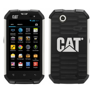 Test odolnosti: CAT B15 se mezi stavební technikou neztratí (video)