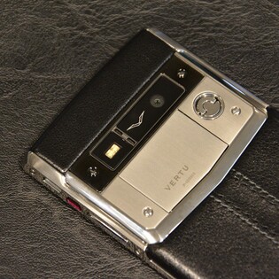 Vyzkoušeli jsme nejlepší Vertu všech dob za půl milionu Kč (video)