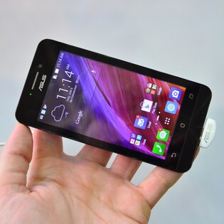 Asus vylepšil Zenfony 4 a 5: živé fotografie (aktualizováno)