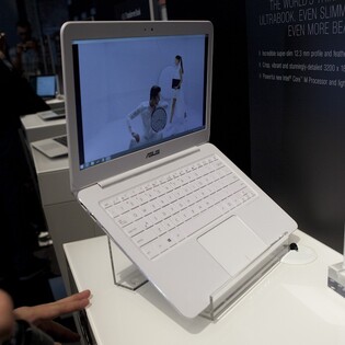 Vyzkoušeli jsme Asus Zenbook UX305: tenký čínský drak