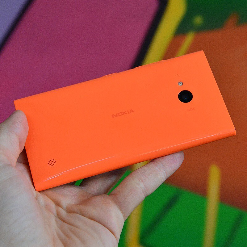 Nokia Lumia 735