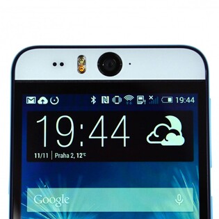 Jednooký selfie král: vyzkoušeli jsme HTC Desire Eye (video)