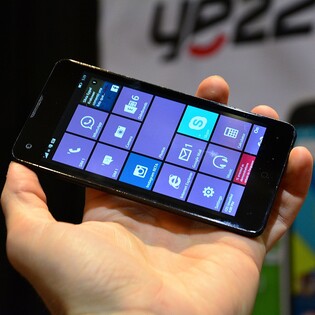 Telefony Yezz budou v březnu v ČR, vyzkoušeli jsme je na CESu