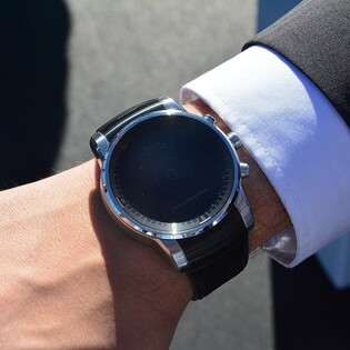 LG G Watch R pro Audi: nemají Android a jsou hezčí (živě z CES)