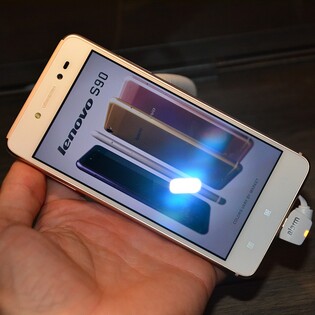 Lenovo S90 a P70 míří na český trh. Známe ceny