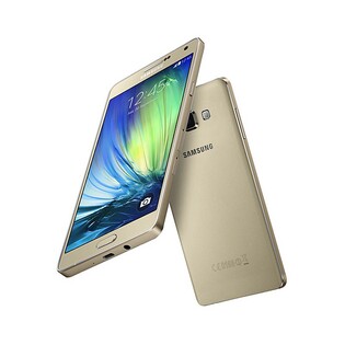 Celokovový smartphone Samsung Galaxy A7 míří na český trh