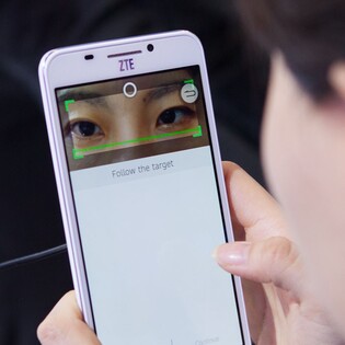 ZTE Grand S III naživo: jen přes vaše bělmo (video)