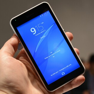 První dojmy ze Sony Xperie E4g: LTE a NFC pro každého