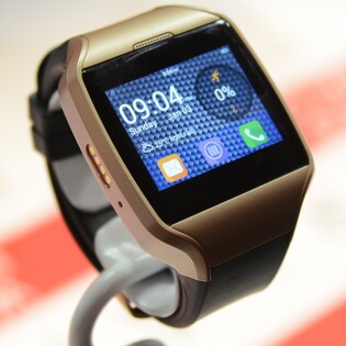 První dojmy z MyKronoz ZePhone: chytré hodinky ze Švýcarska