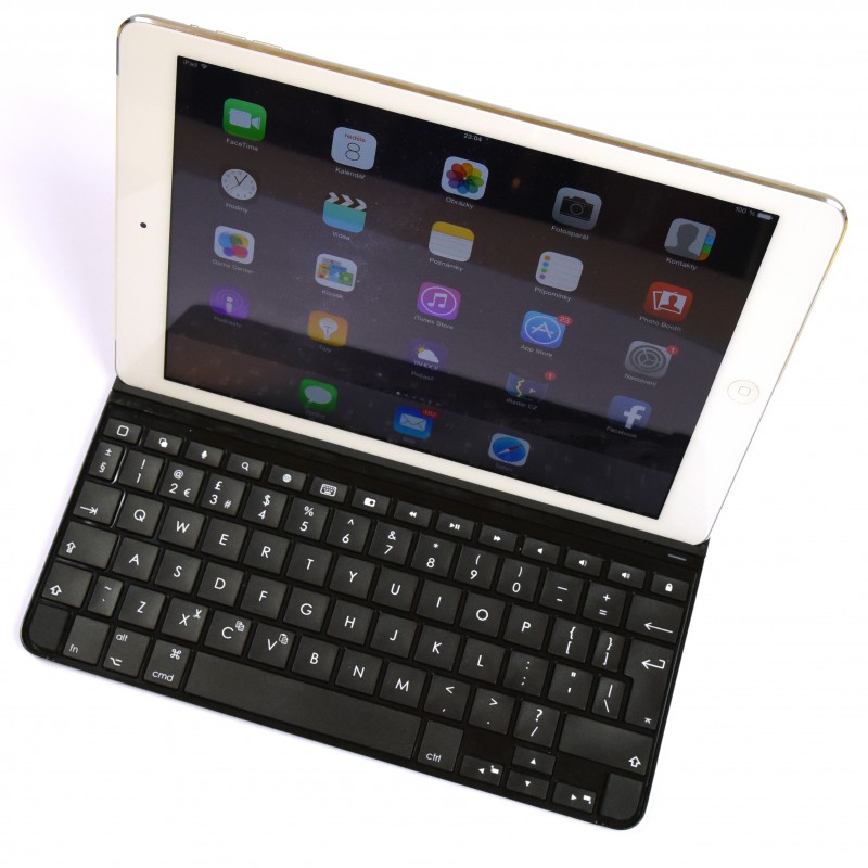 Recenze Logitech Ultrathin Keyboard Cover for iPad Air
